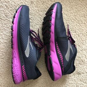 Brooks Adrenaine GTS 20
